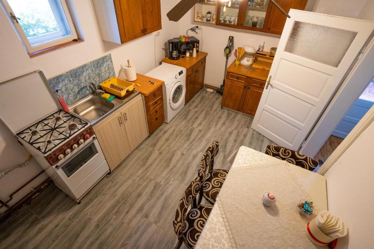 Doi Bujori Apartman Gyulafehérvár Kültér fotó