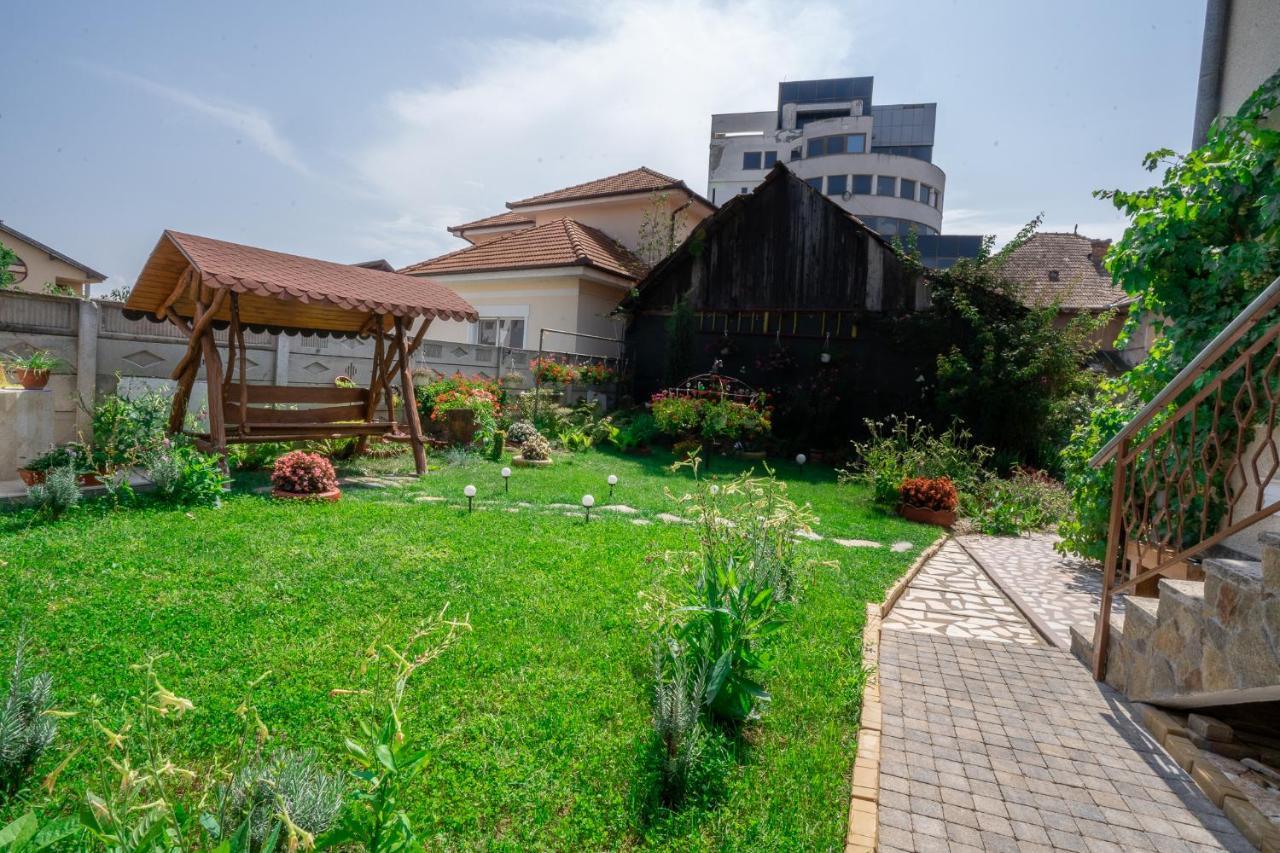 Doi Bujori Apartman Gyulafehérvár Kültér fotó