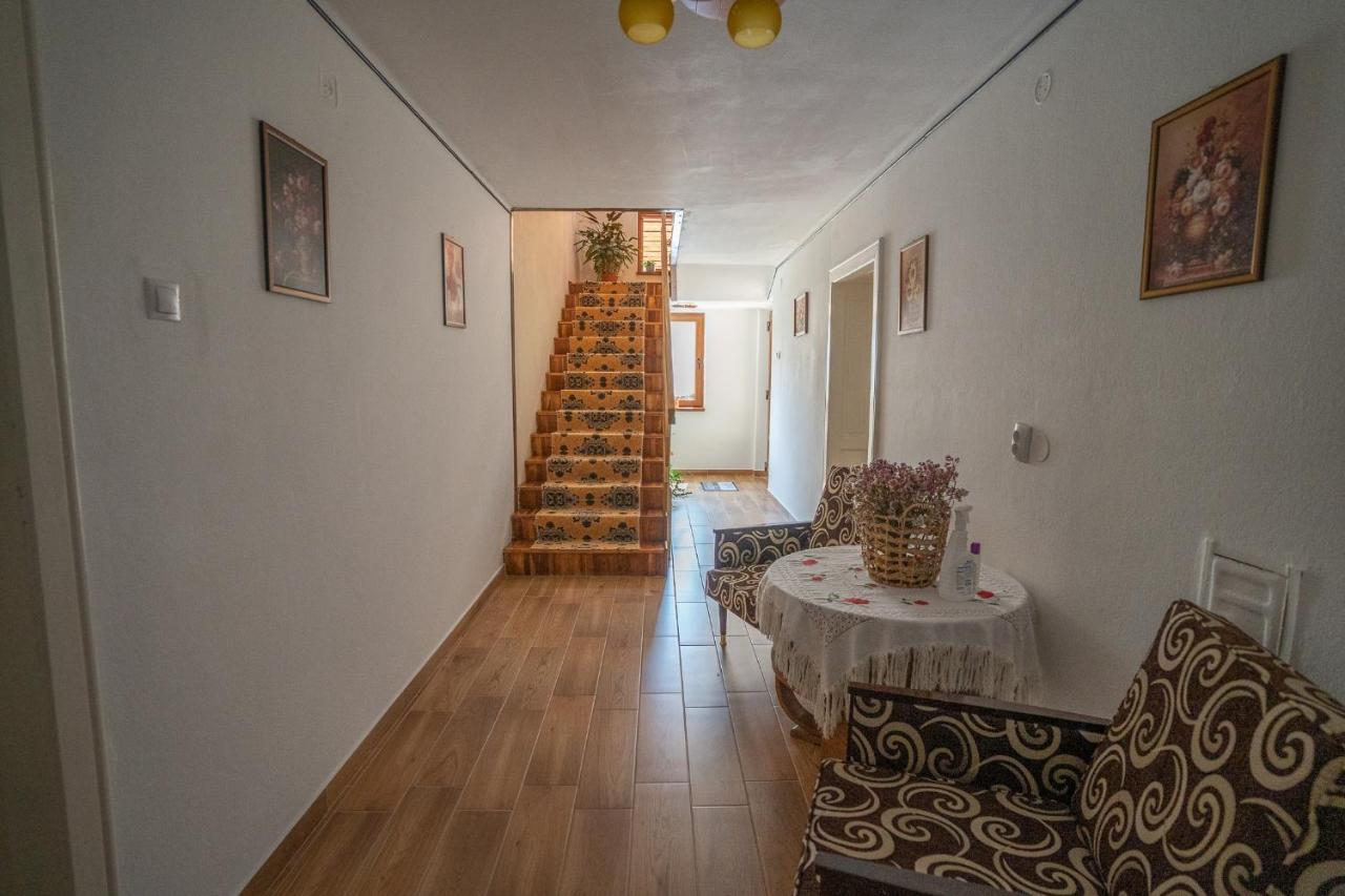 Doi Bujori Apartman Gyulafehérvár Kültér fotó