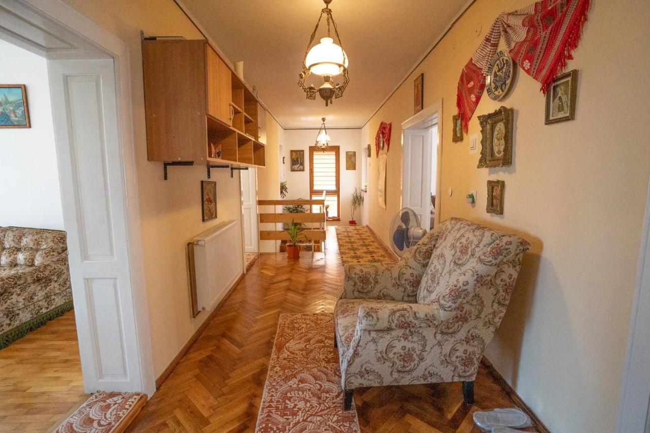 Doi Bujori Apartman Gyulafehérvár Kültér fotó