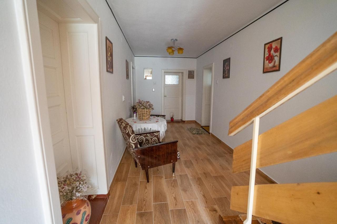 Doi Bujori Apartman Gyulafehérvár Kültér fotó